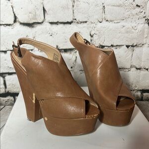 Steve Madden Brown Peep Toe Platform Wedge Sandals